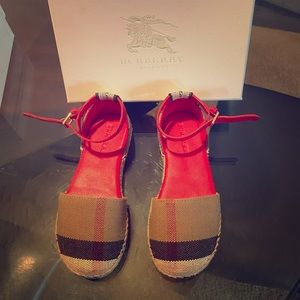Children shoes ***Burberry***